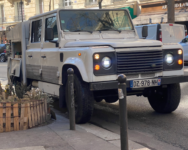 Camion de dépannage utilisé pour le débouchage de canalisations en Île-de-France.