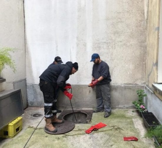 Intervention débouchage Île-de-France efficace